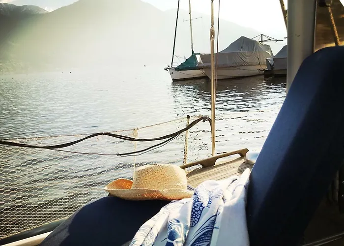 Sailboat, Do-minus Design Retreat & *