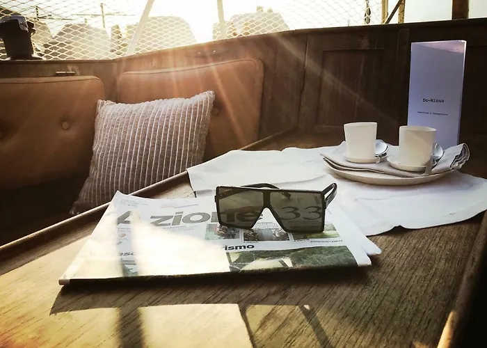 Sailboat, Do-minus Design Retreat & بوتيل لوكارنو