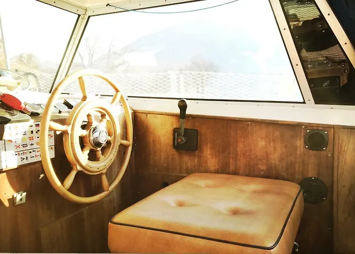 Sailboat, Do-minus Design Retreat & Botel Locarno