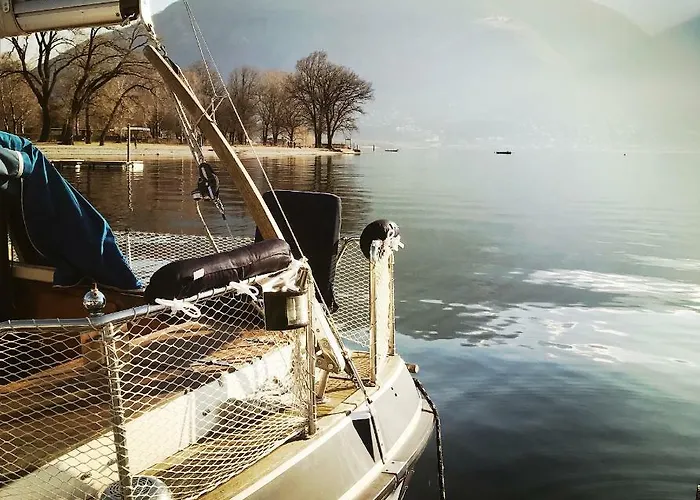 Bateau-hôtel Sailboat, Do-minus Design Retreat & Locarno